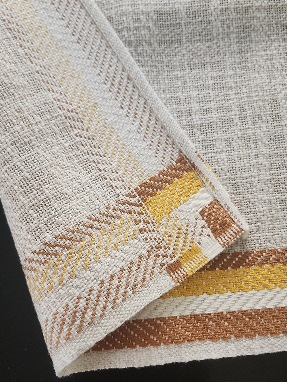 German Table Runner - Picture 4 of 5